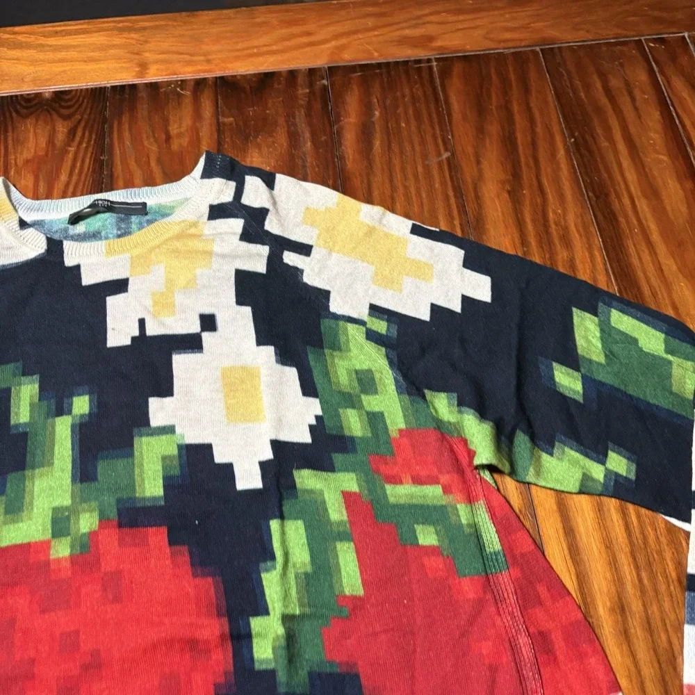 High Use Claire Campbell Digital Pixel Strawberry Daisy Pullover Sweater S New